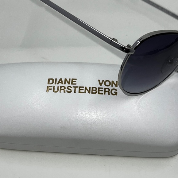 Diane Von Furstenberg SVANA Sunglasses - Picture 6 of 9